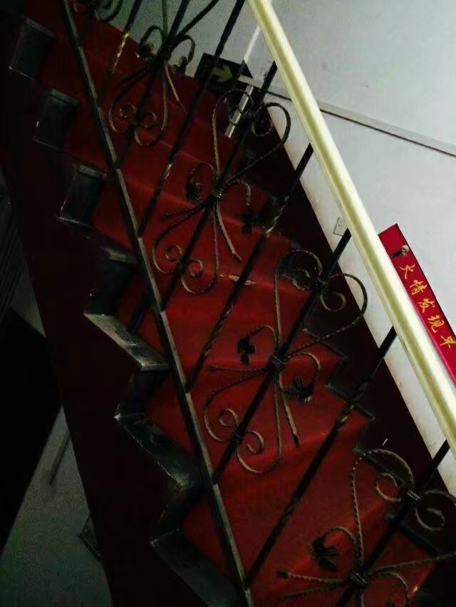 鐵藝配件批發|鐵藝材料廠家|鐵藝加工設備機械廠家